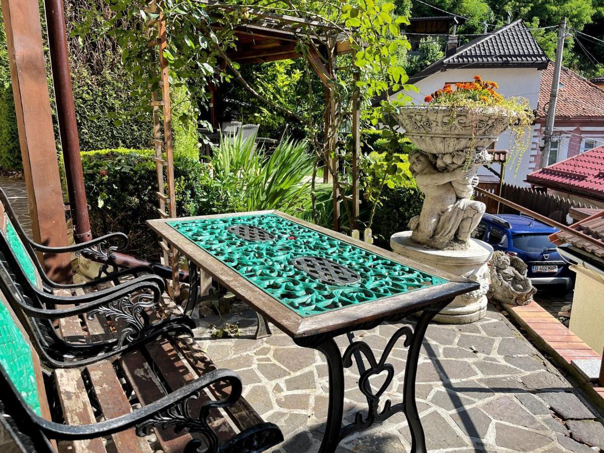 Dream House Brasov Hotel Ngoại thất bức ảnh