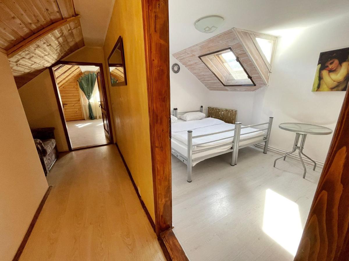 Dream House Brasov Hotel Ngoại thất bức ảnh