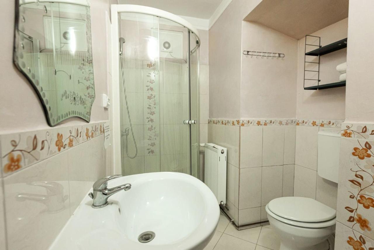 Dream House Brasov Hotel Ngoại thất bức ảnh